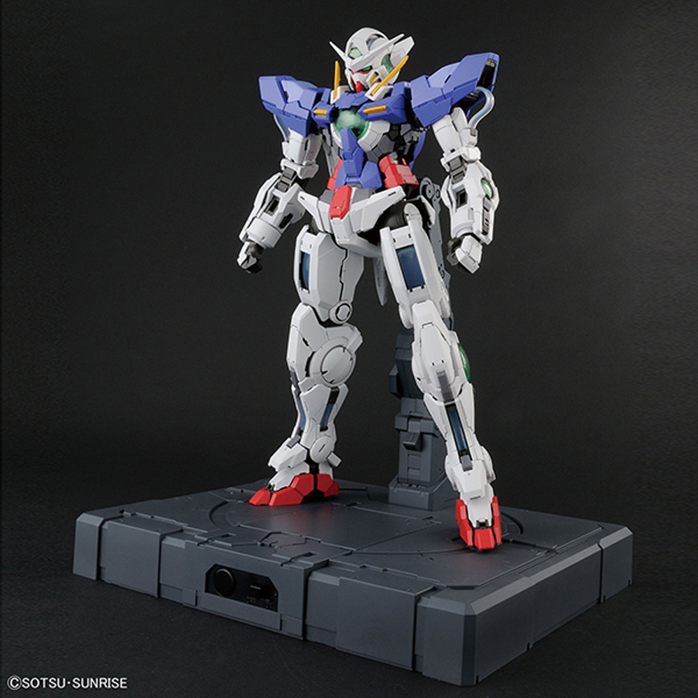 Gundam Model Kit 1/60: Perfect Grade 00 - Gundam Exia