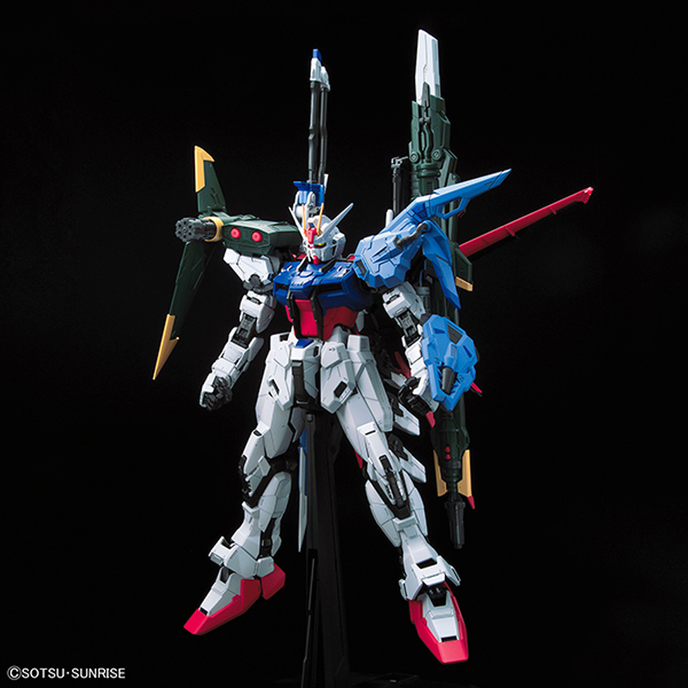 Gundam Model Kit 1/60: Perfect Grade SEED - Perfect Strike Gundam